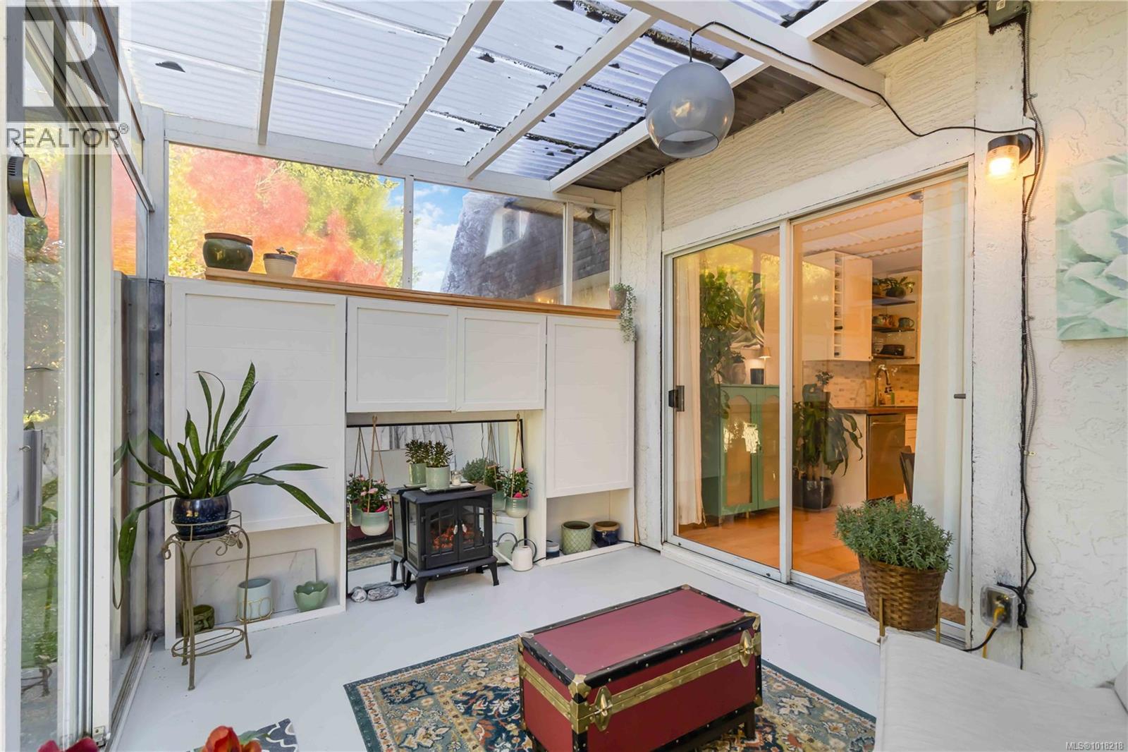 942 Market Street, Victoria