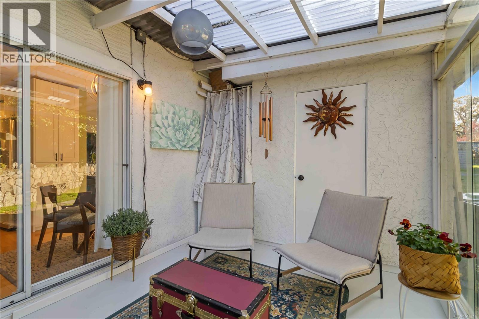 942 Market Street, Victoria