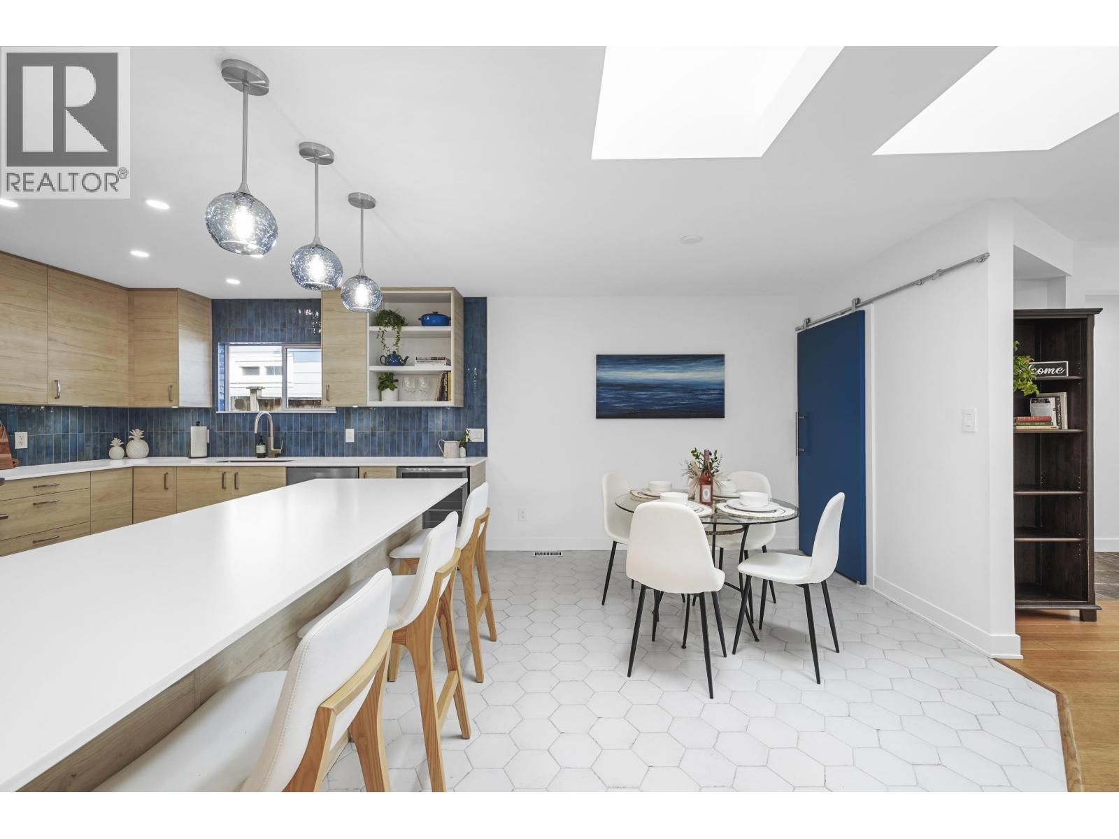 1412 HOPE ROAD, North Vancouver