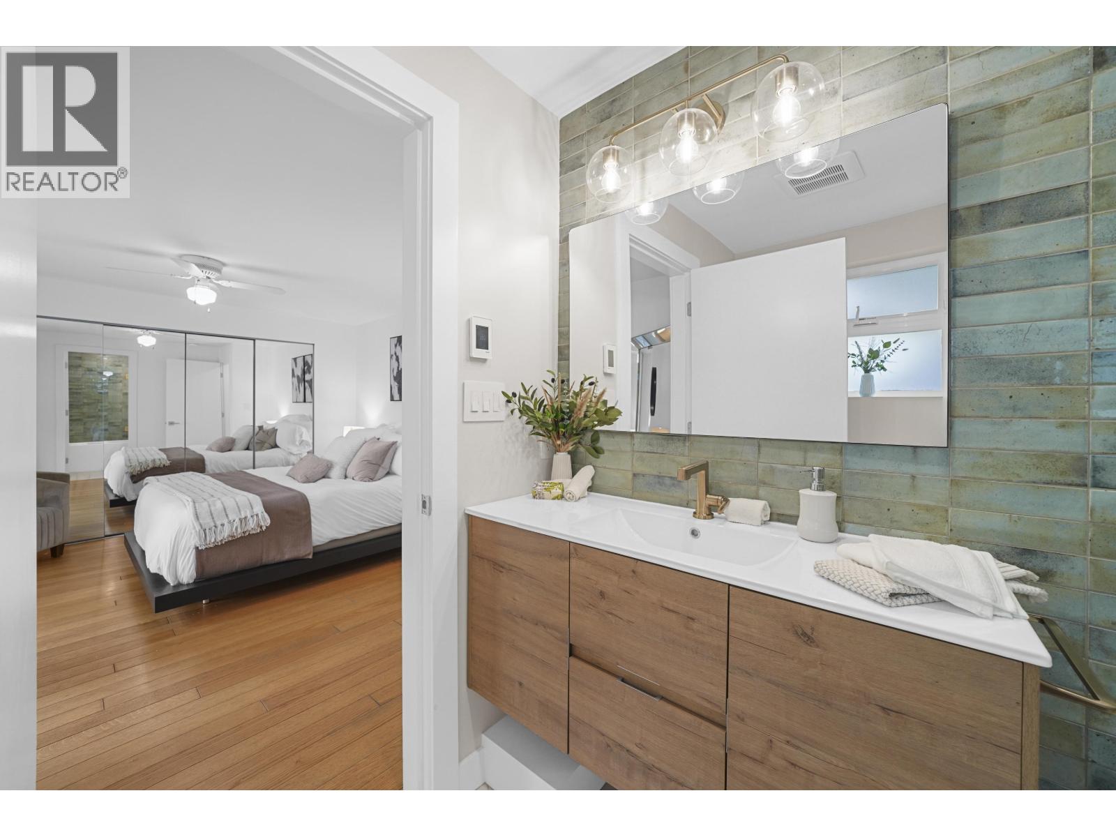 1412 HOPE ROAD, North Vancouver