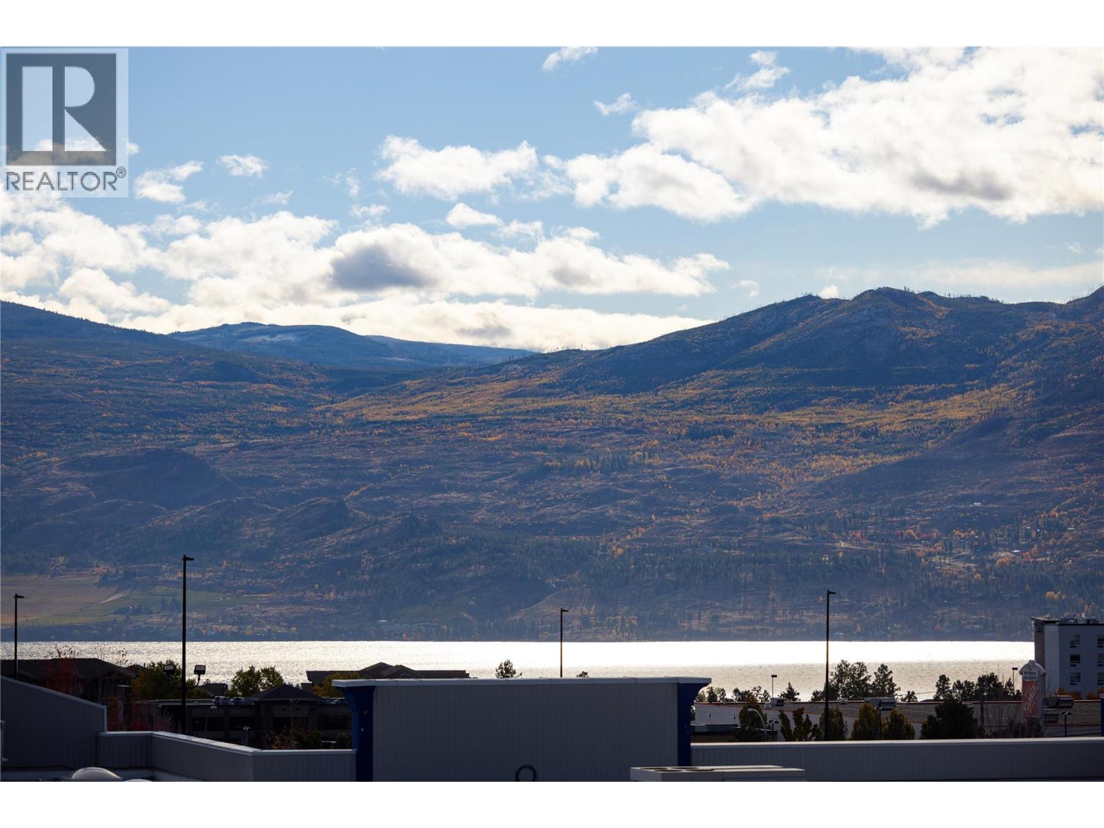  2363 Hawks Boulevard, West Kelowna