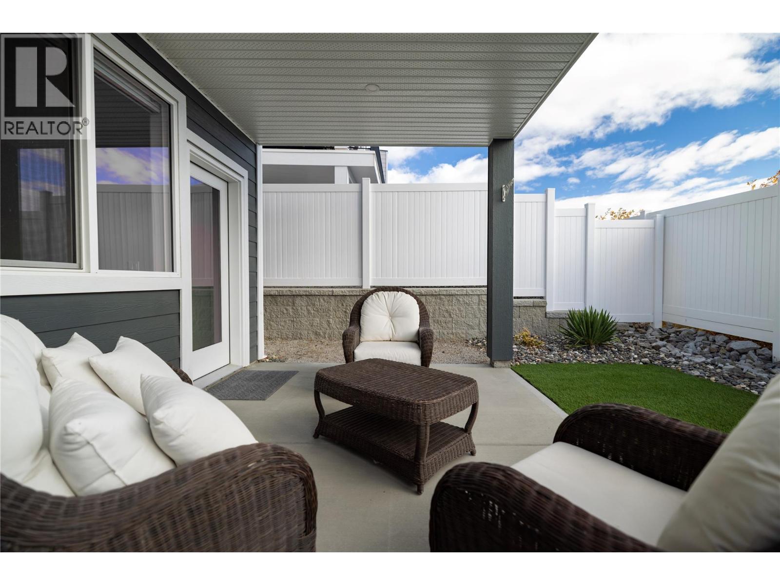  2363 Hawks Boulevard, West Kelowna