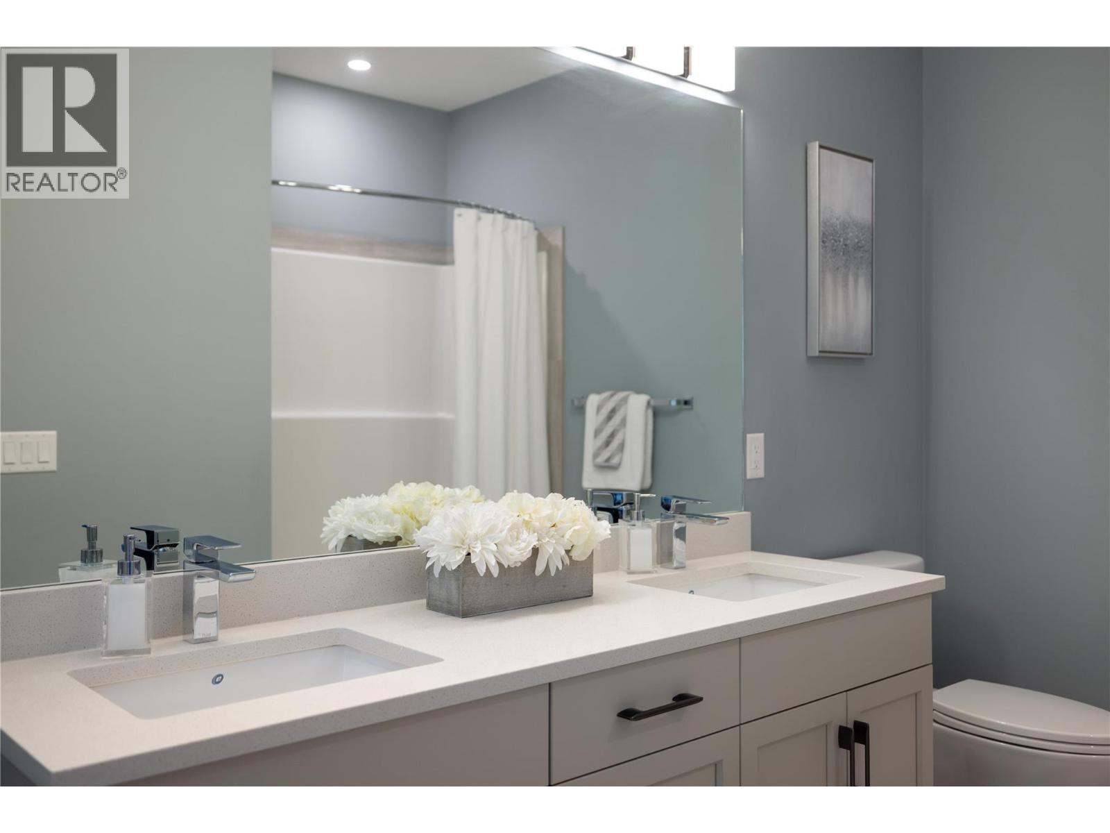  2363 Hawks Boulevard, West Kelowna