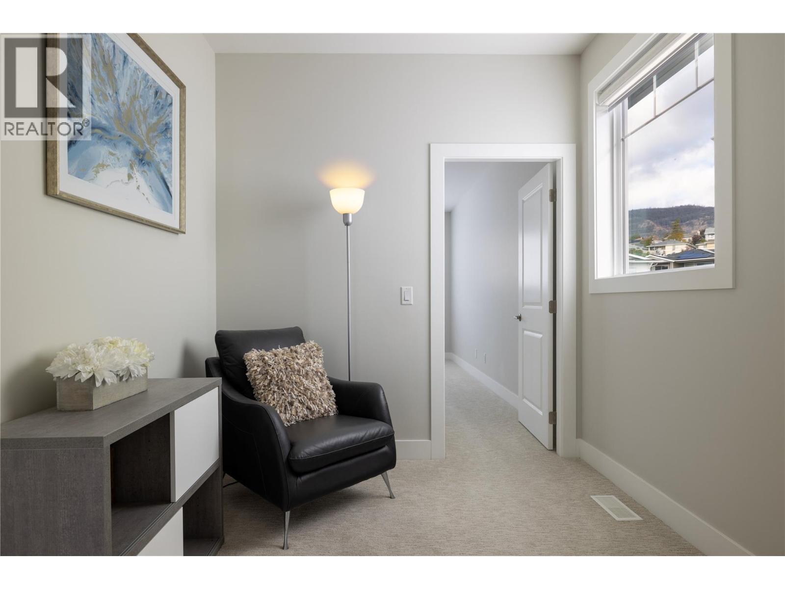  2363 Hawks Boulevard, West Kelowna