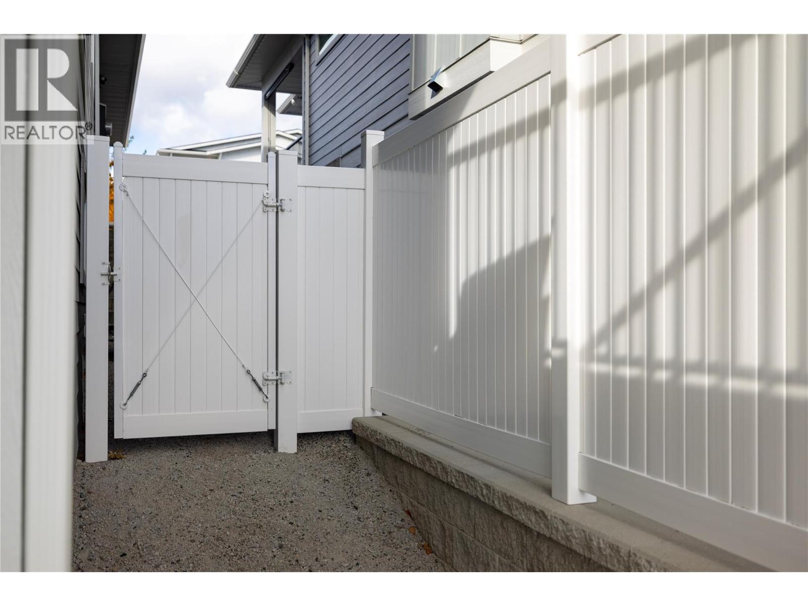  2363 Hawks Boulevard, West Kelowna