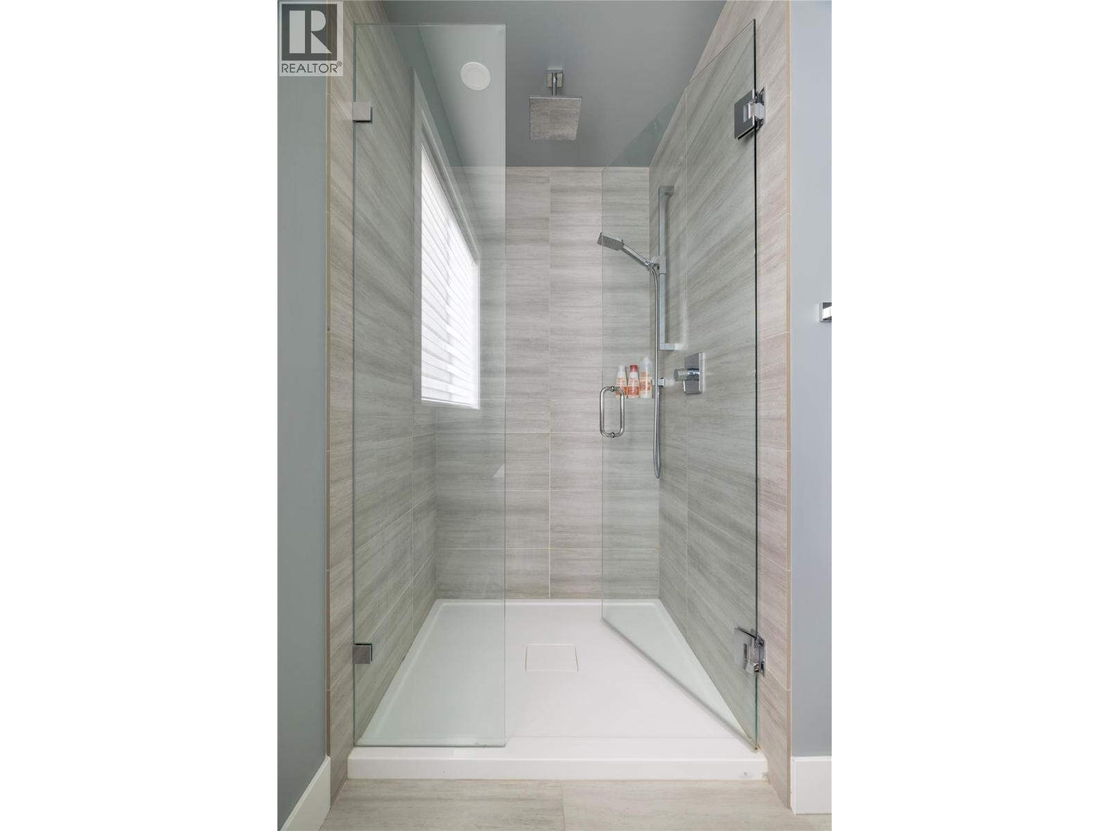  2363 Hawks Boulevard, West Kelowna