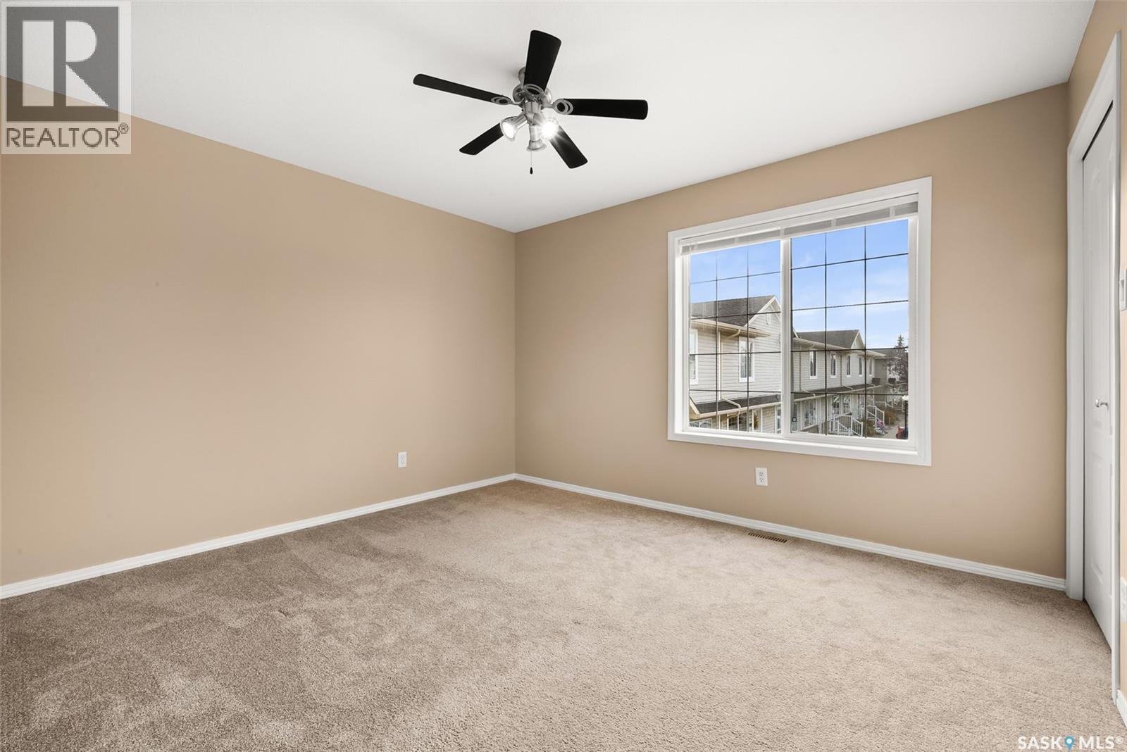 Single Family House 2 Level for Sale in  Cranbourn CRESCENT Regina 