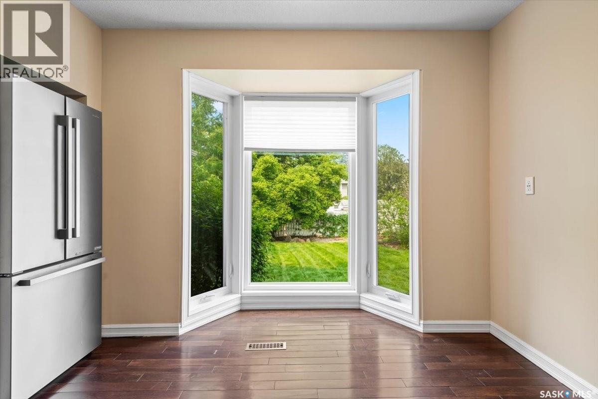 Single Family House 2 Level for Sale in  Lowry PLACE Regina 