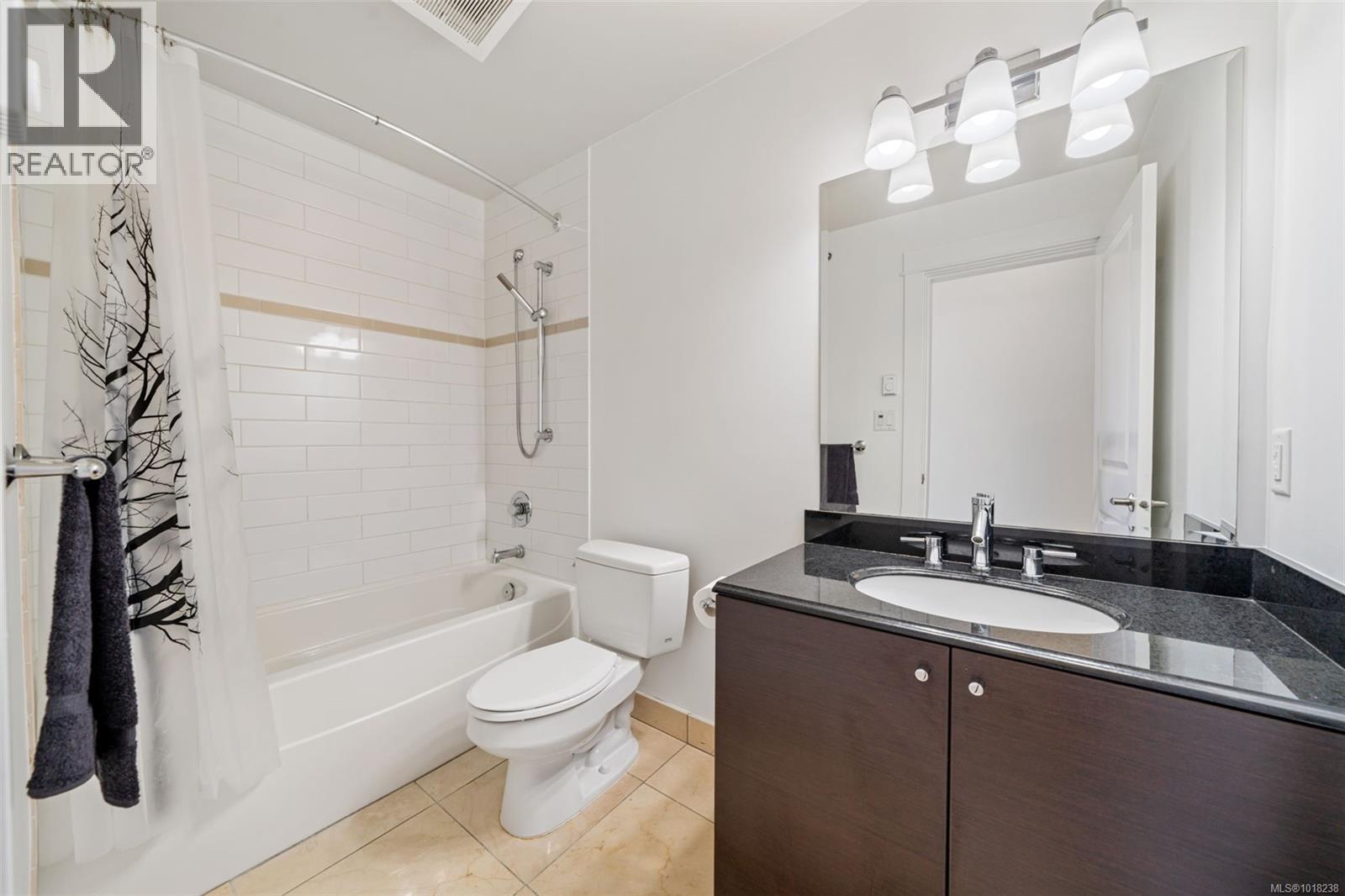 410 1315 Esquimalt Rd, Esquimalt