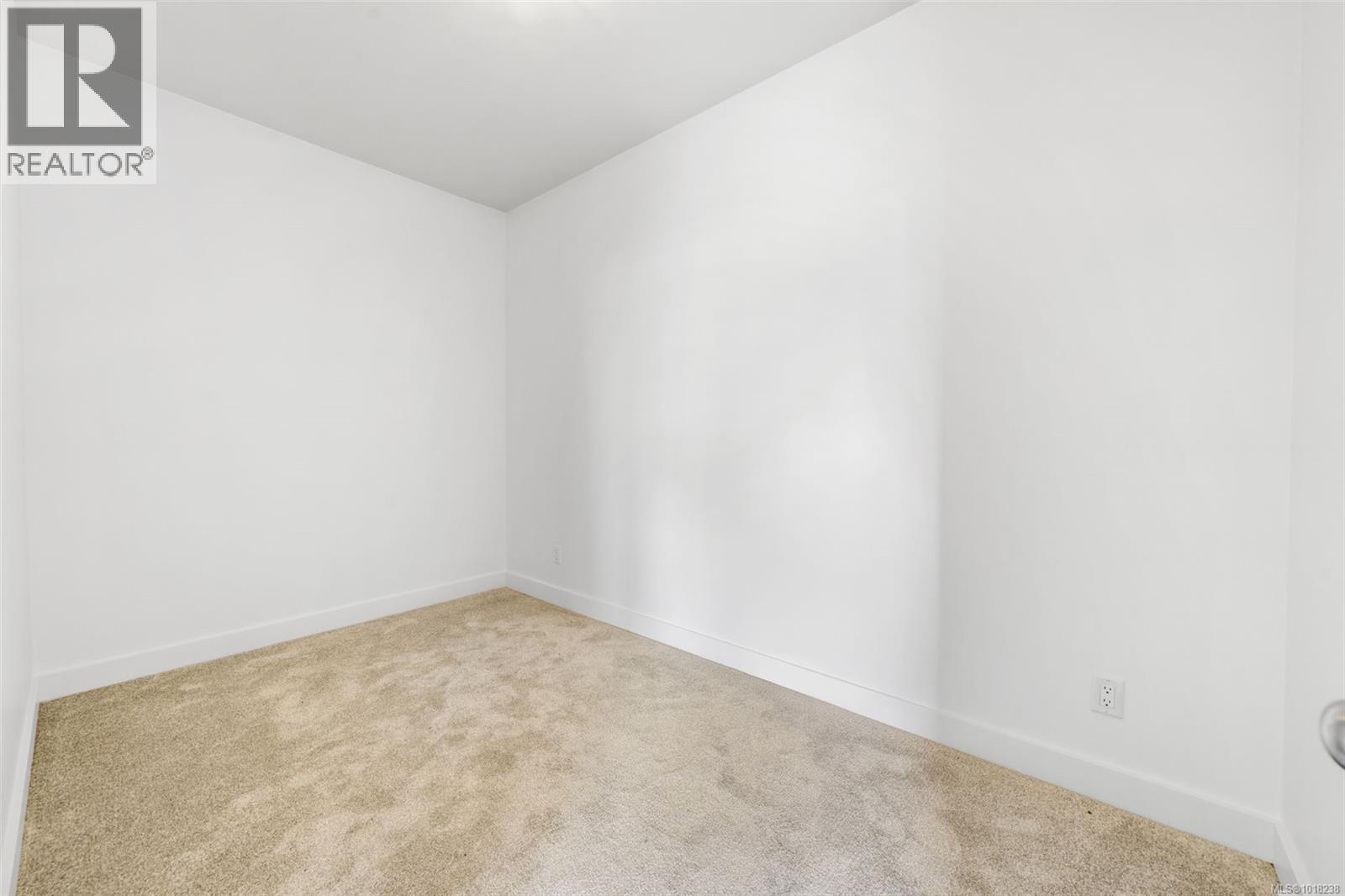 410 1315 Esquimalt Rd, Esquimalt