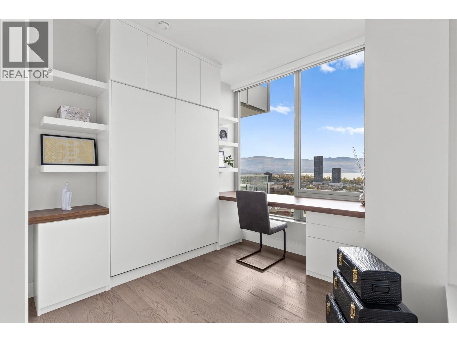 2305 1181 Sunset Drive, Kelowna