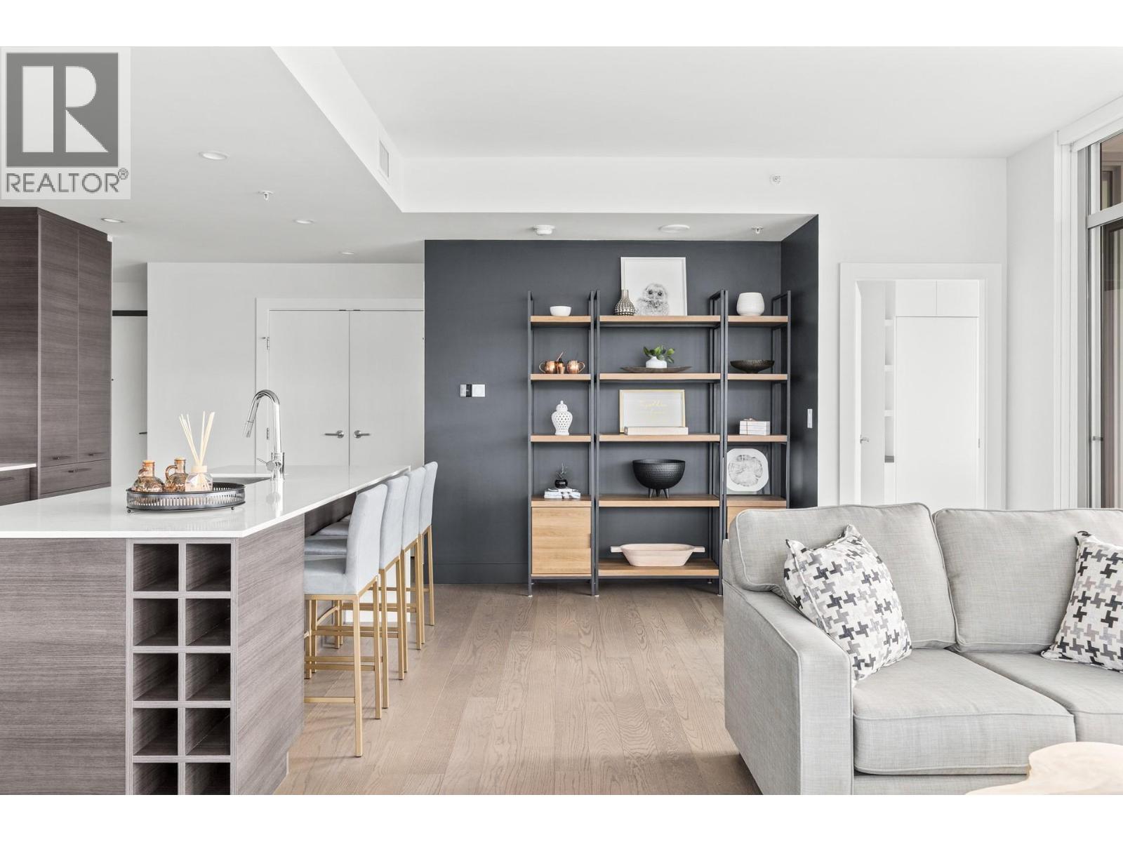 2305 1181 Sunset Drive, Kelowna