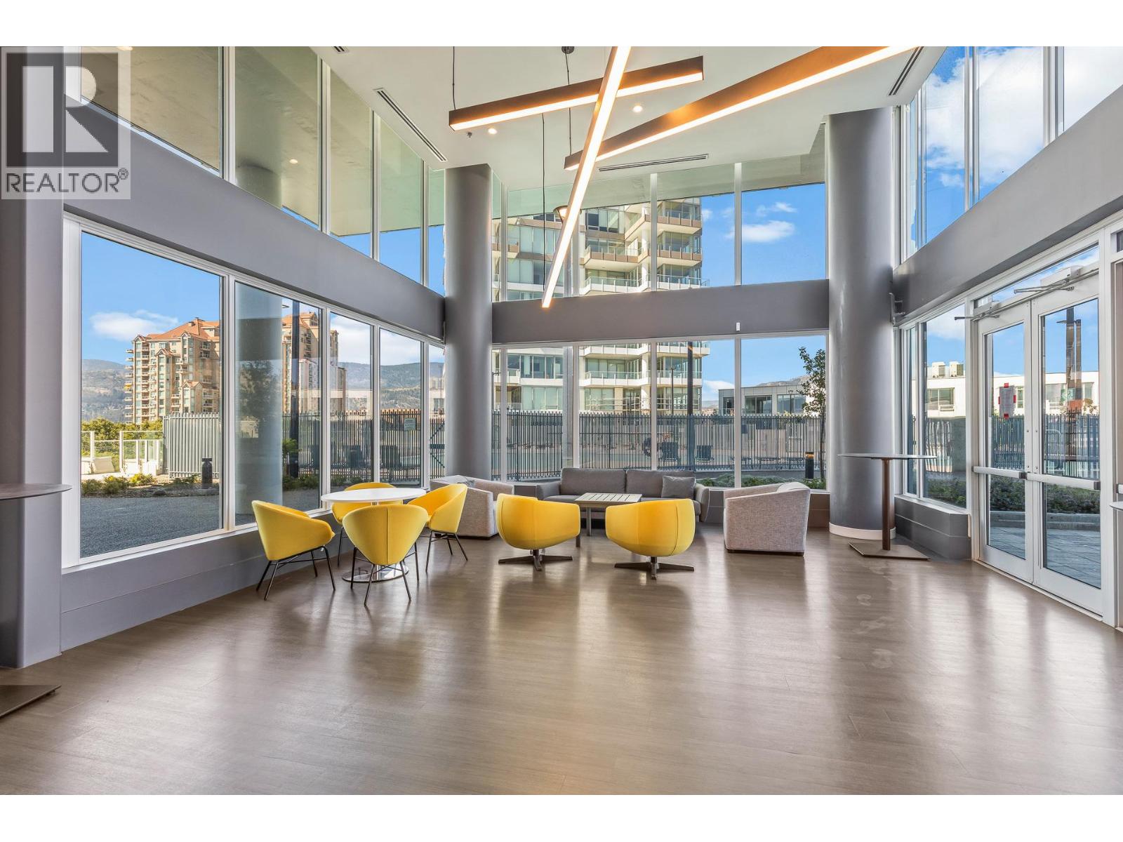 2305 1181 Sunset Drive, Kelowna