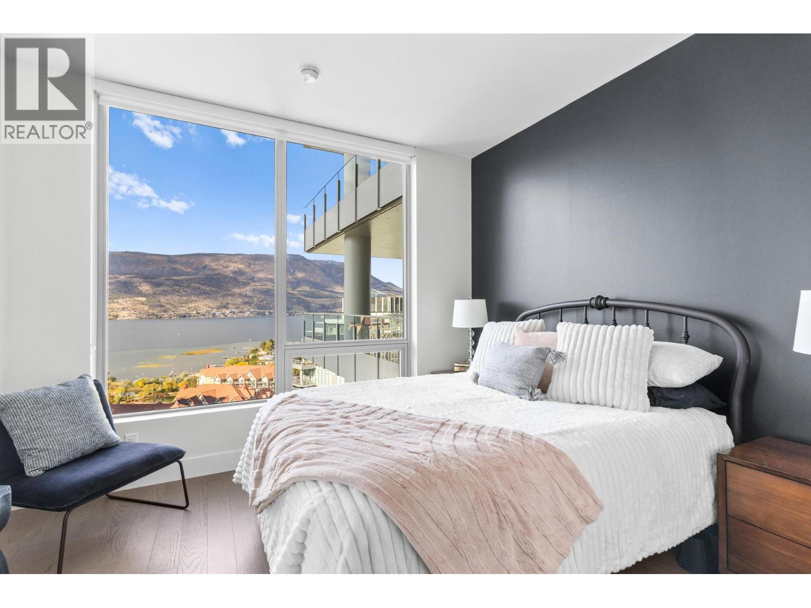 2305 1181 Sunset Drive, Kelowna