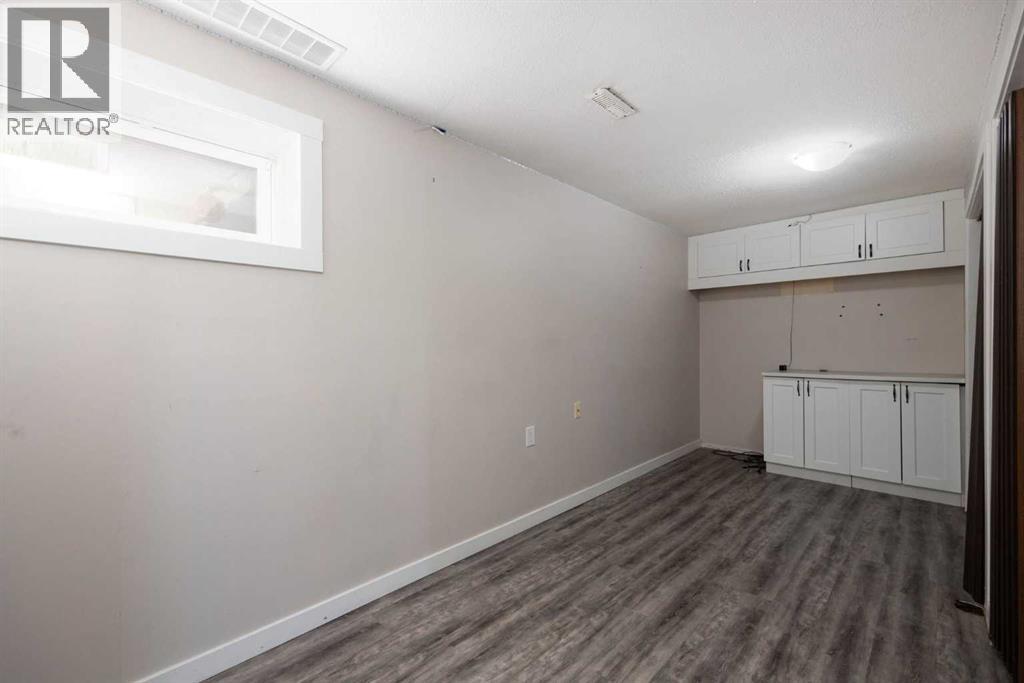 400 Silin Forest Road, Fort McMurray