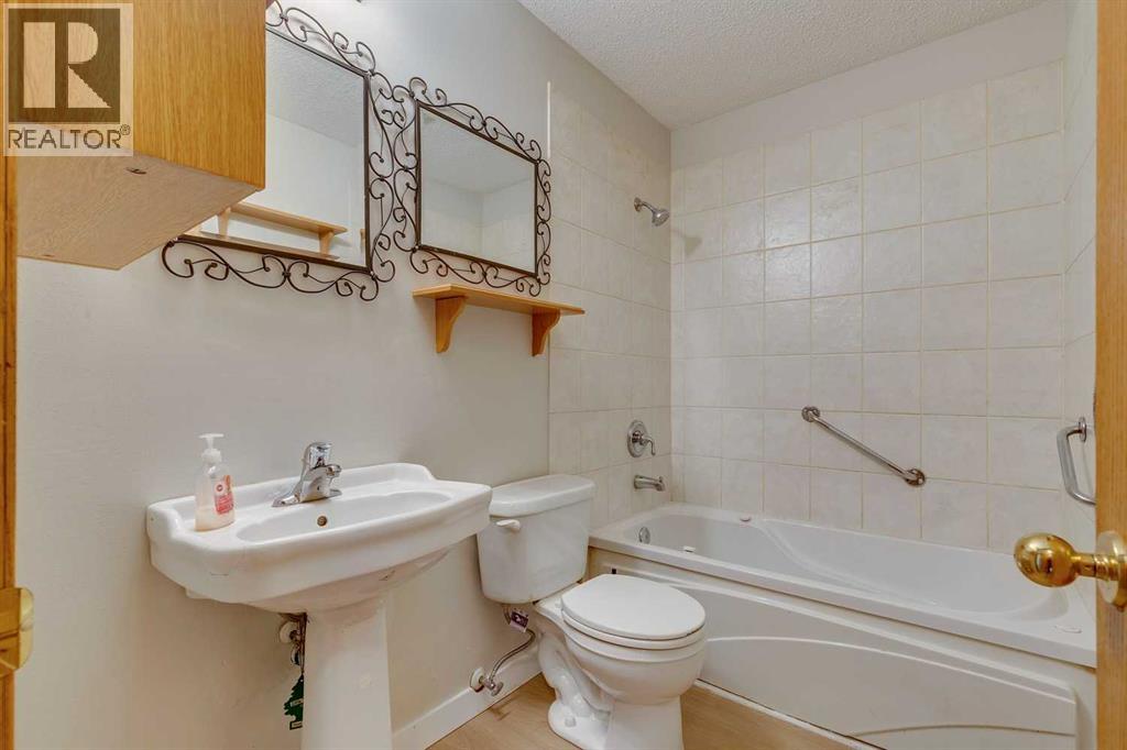 Single Family House Bungalow for Sale in  Dover Ridge Drive SE Dover Calgary 