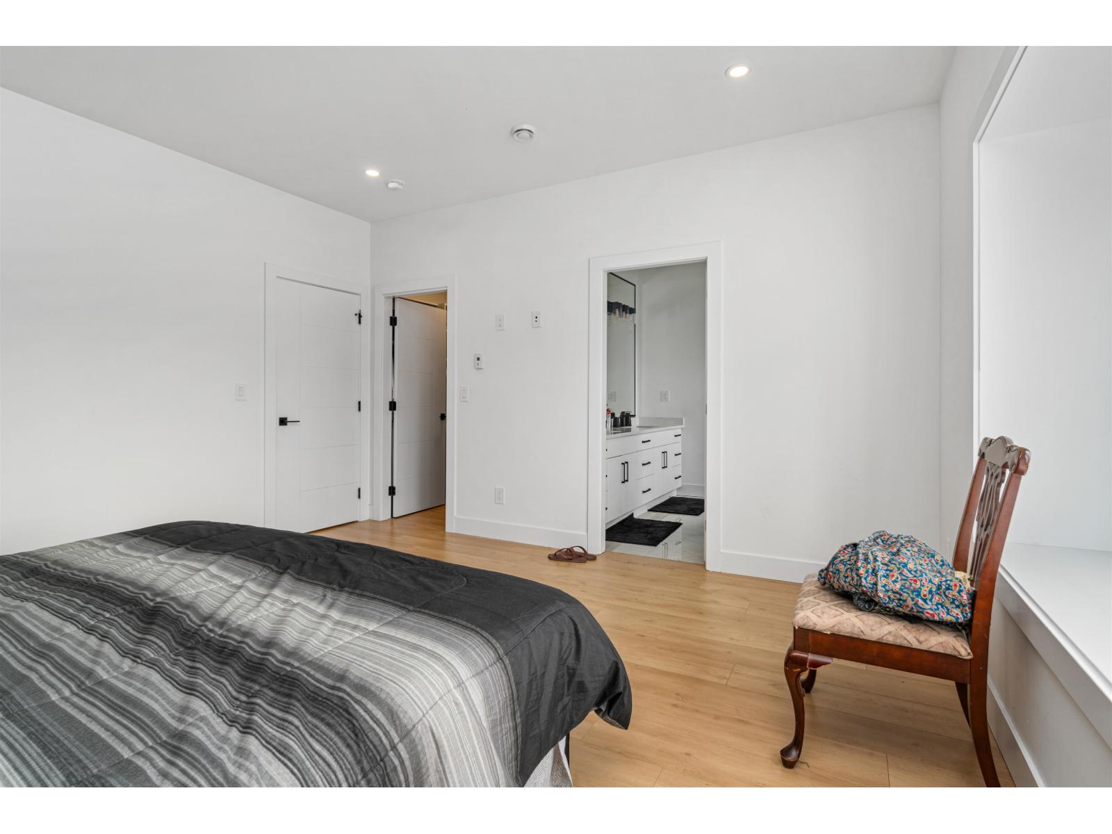 18460 64 AVENUE, Surrey