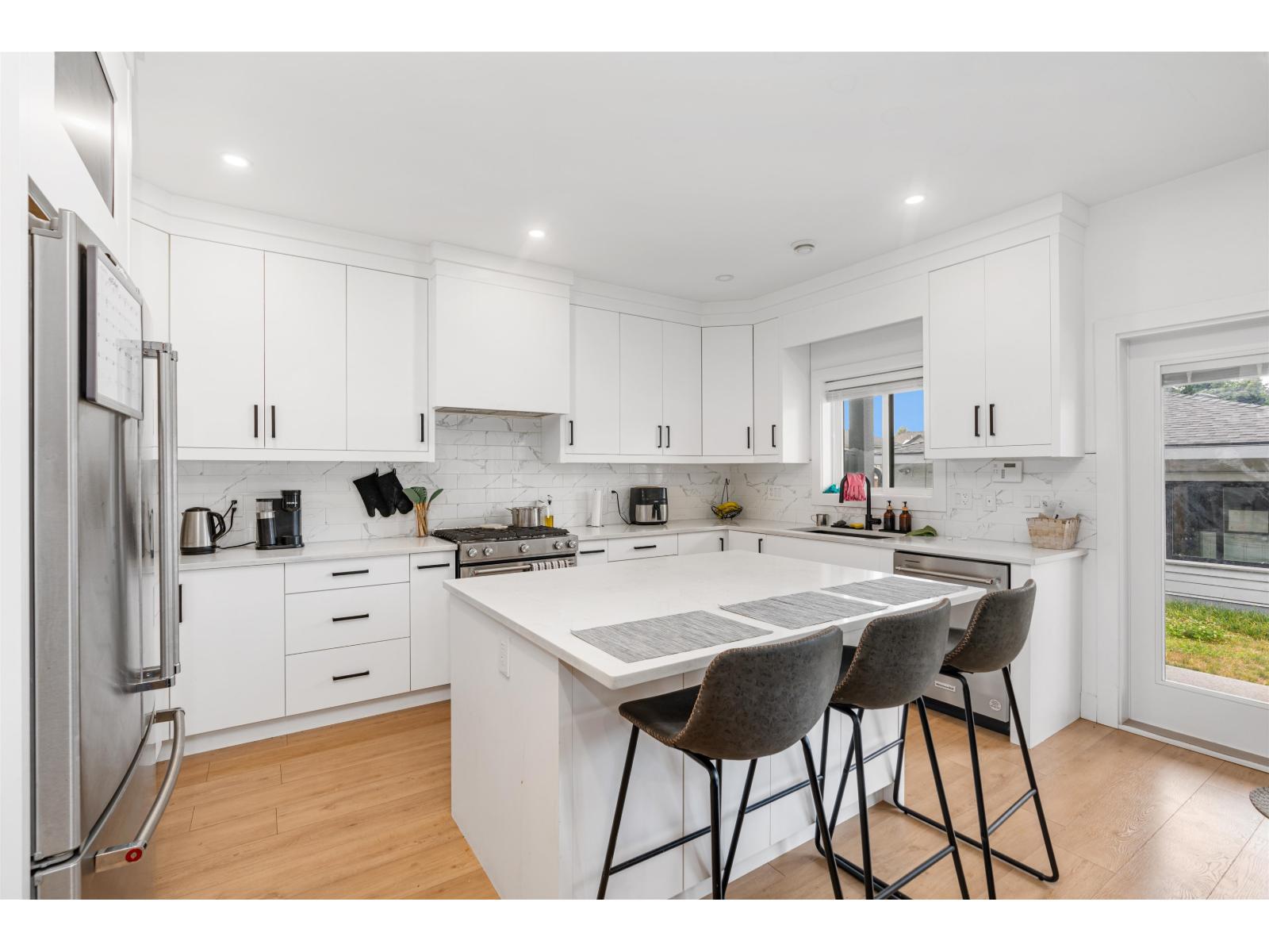 18460 64 AVENUE, Surrey