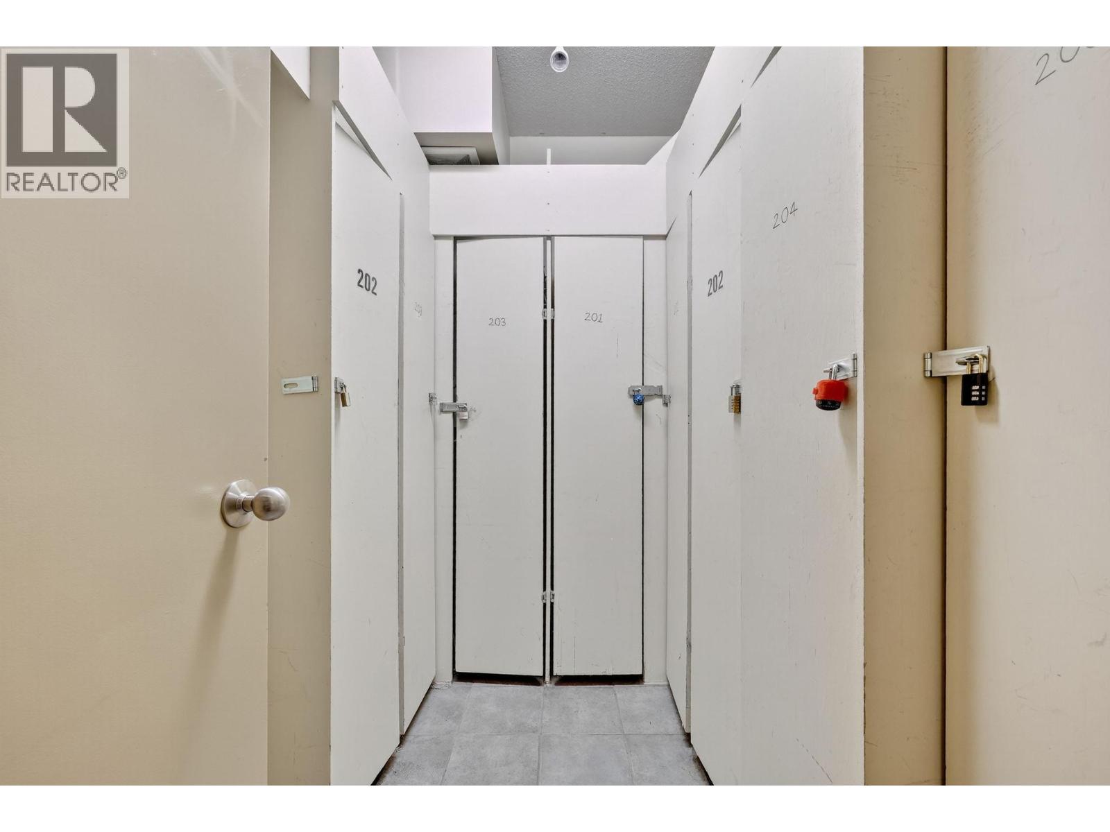 203 315 Whitehorse Lane, Big White