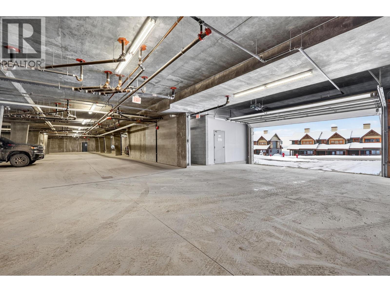 203 315 Whitehorse Lane, Big White