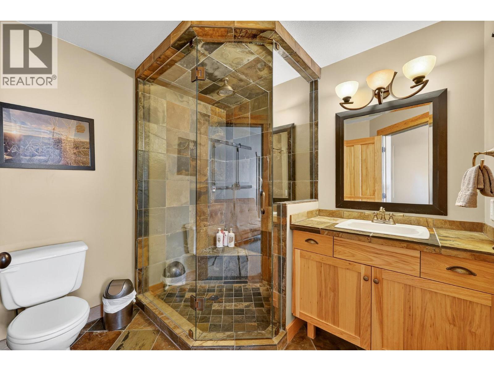 203 315 Whitehorse Lane, Big White