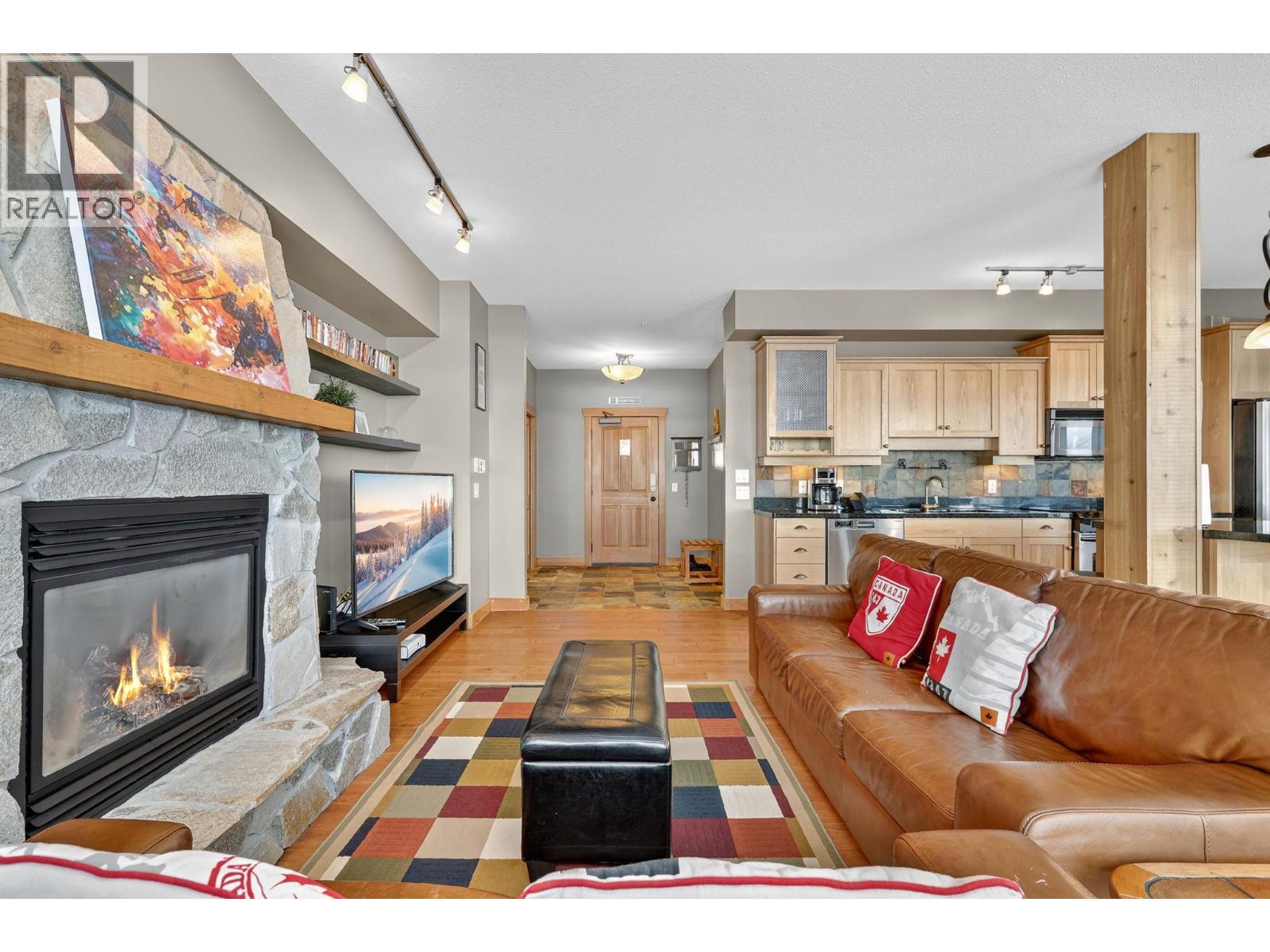 203 315 Whitehorse Lane, Big White