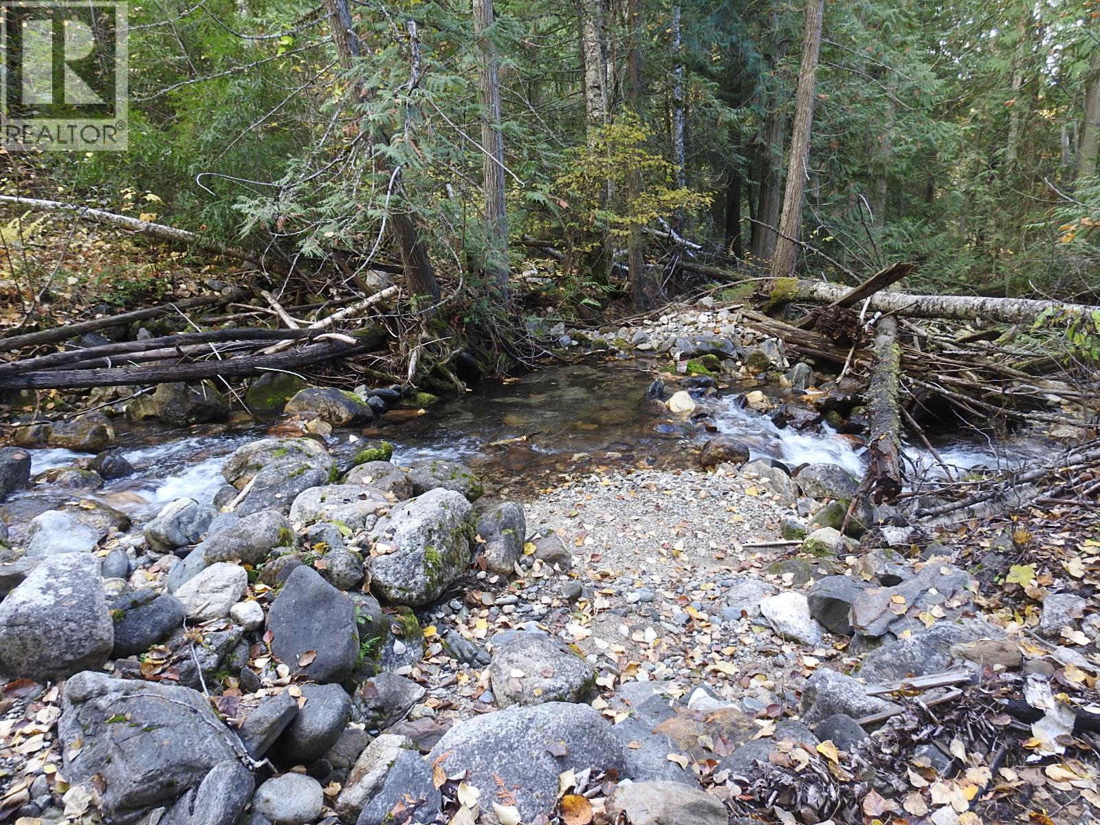 50 East Poirier Road, Mara