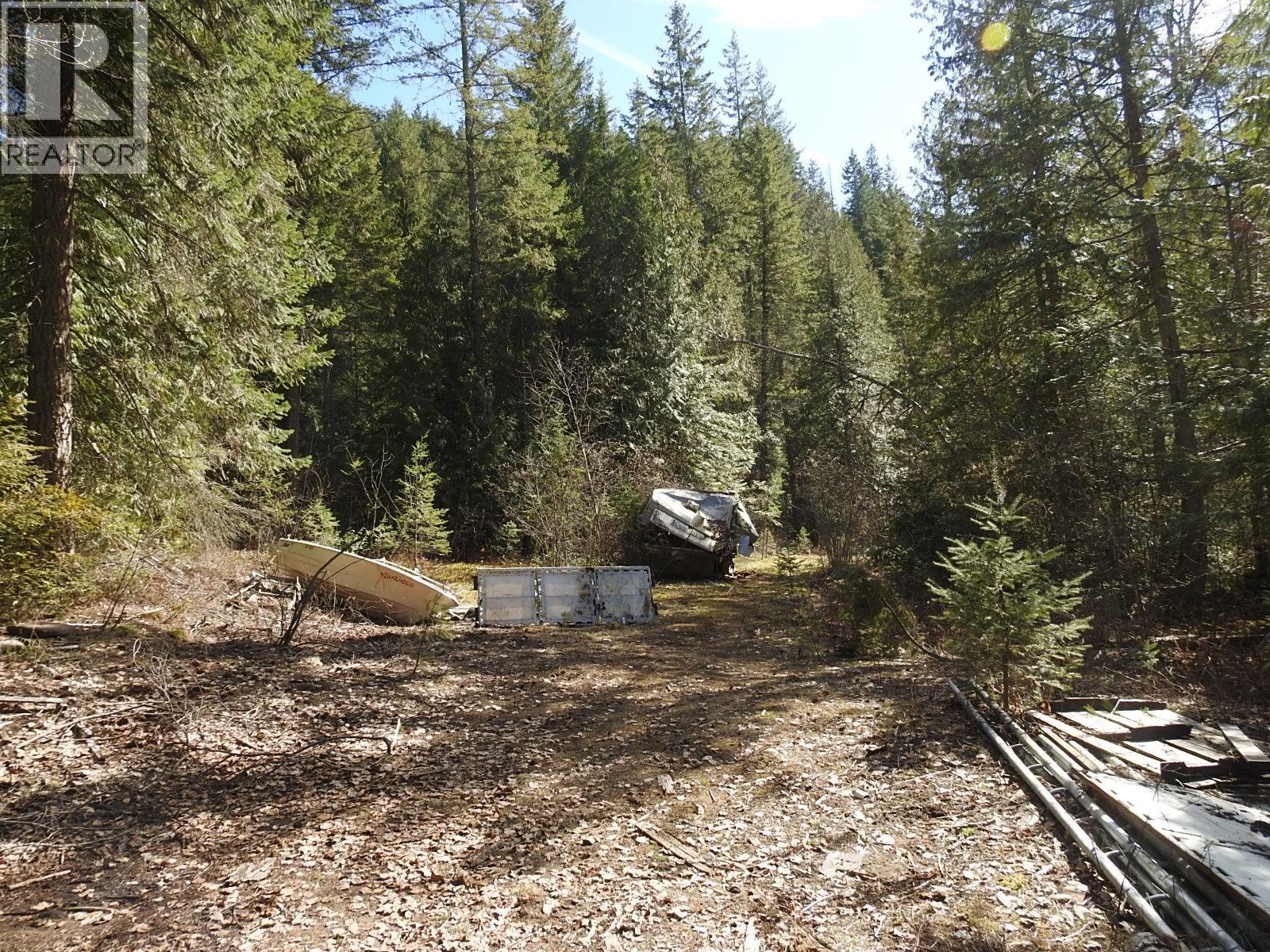 50 East Poirier Road, Mara