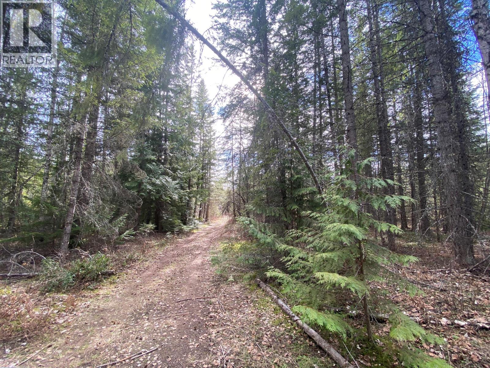 50 East Poirier Road, Mara