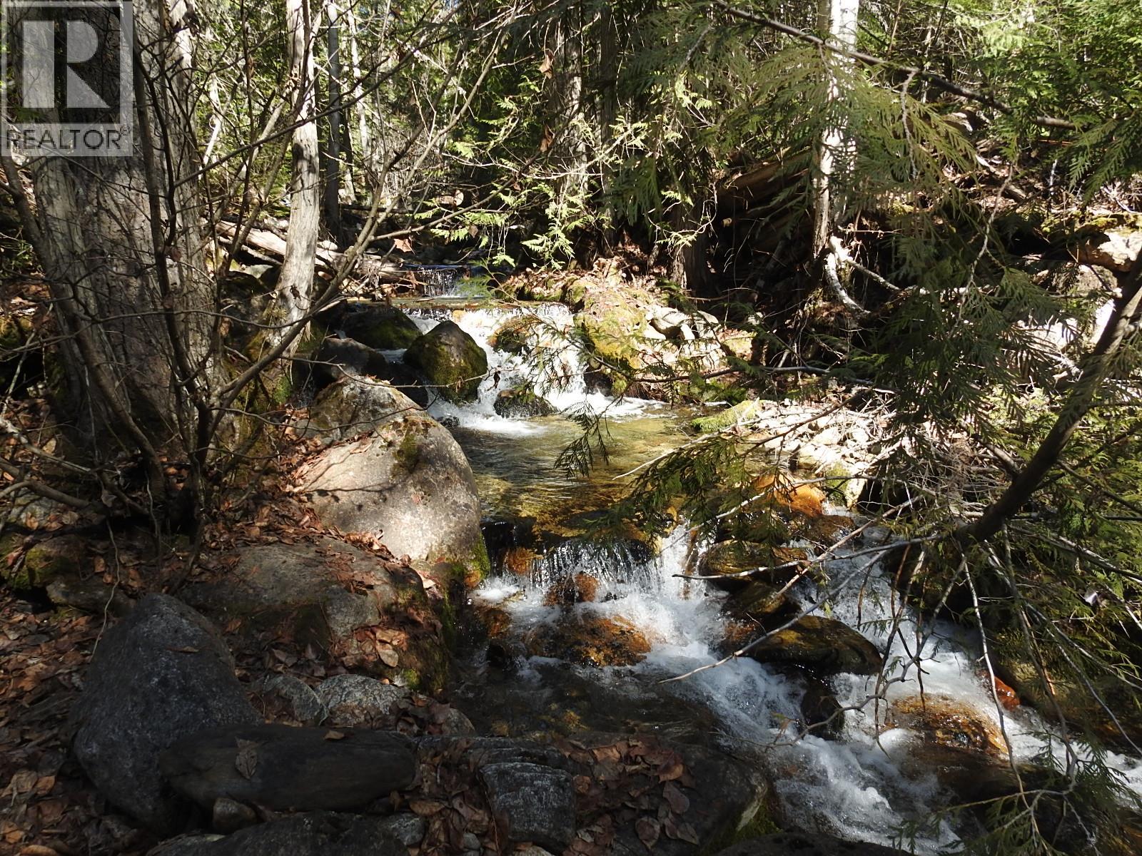 50 East Poirier Road, Mara