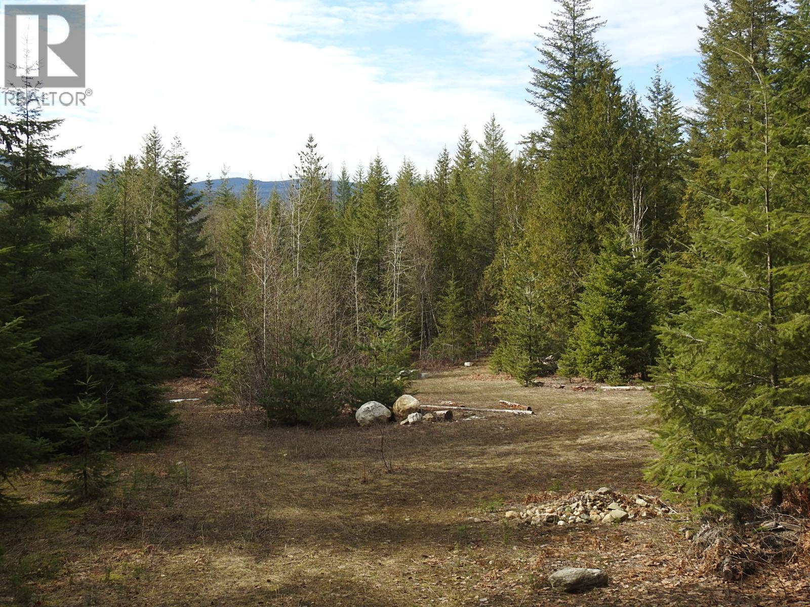 50 East Poirier Road, Mara