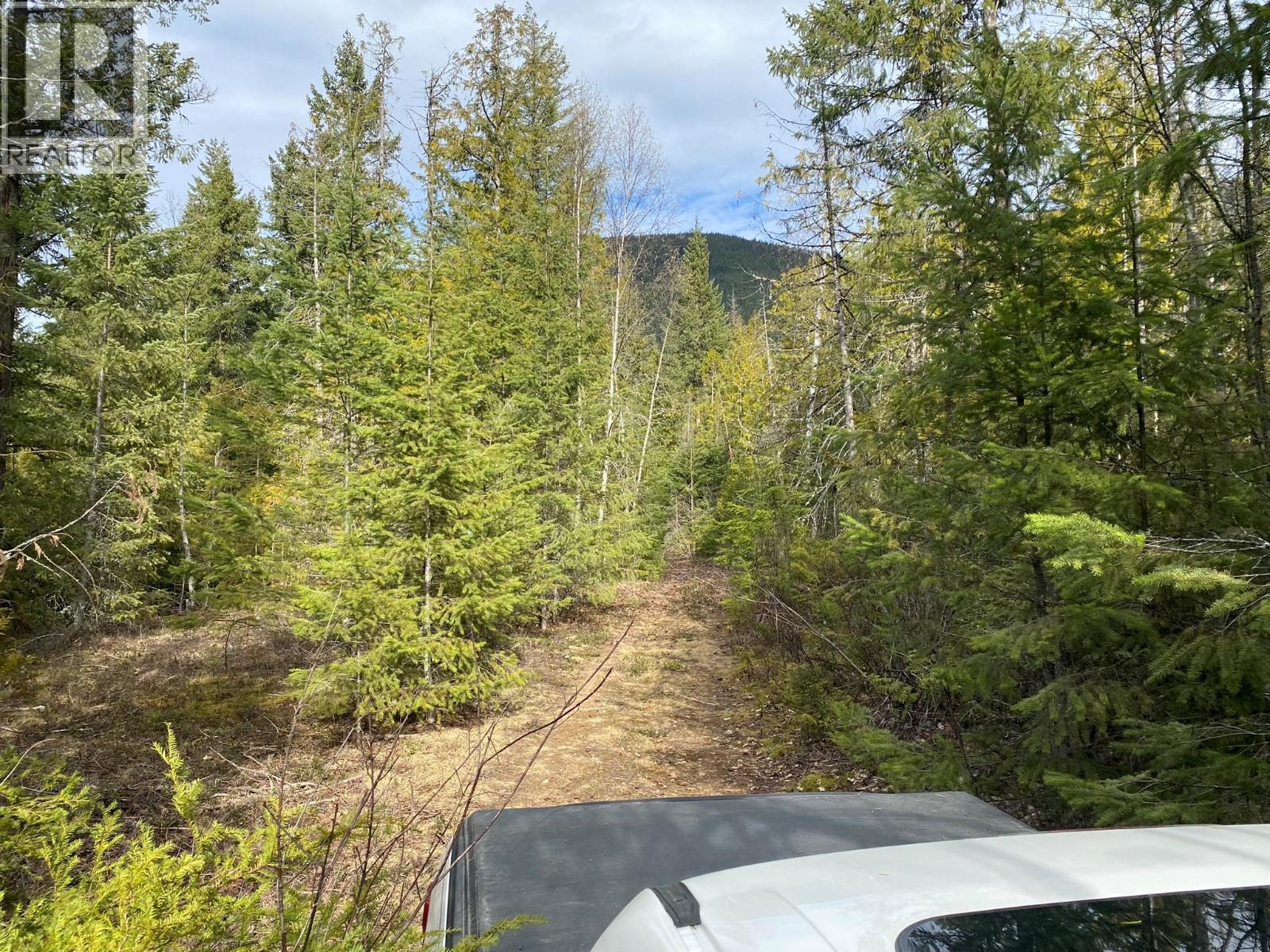 50 East Poirier Road, Mara