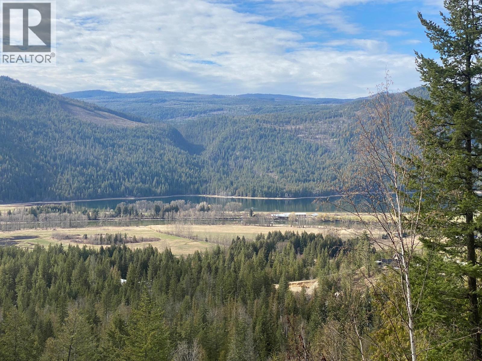 50 East Poirier Road, Mara