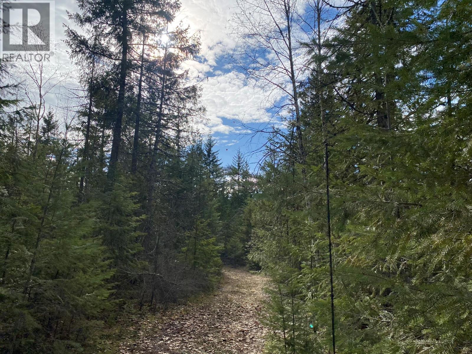 50 East Poirier Road, Mara