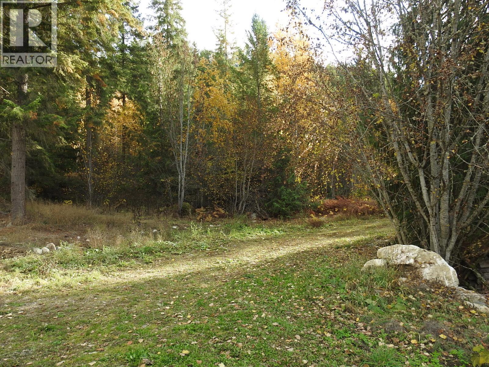 50 East Poirier Road, Mara