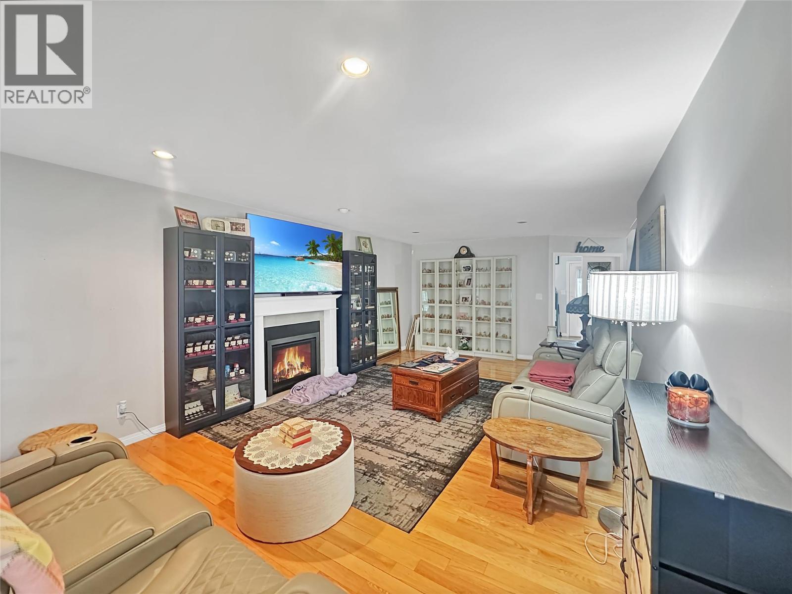 100 DEERVIEW Crescent, Princeton