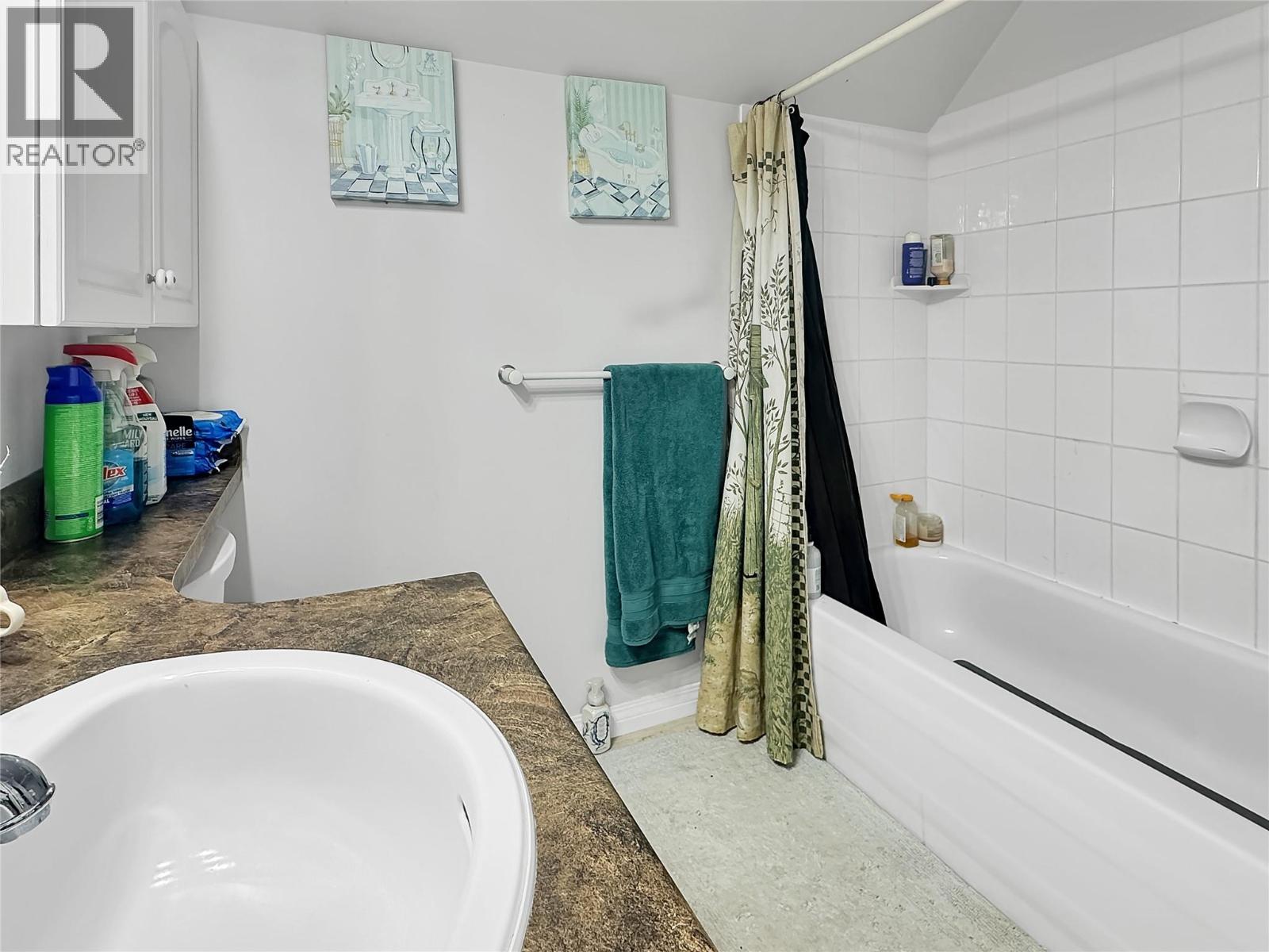 100 DEERVIEW Crescent, Princeton