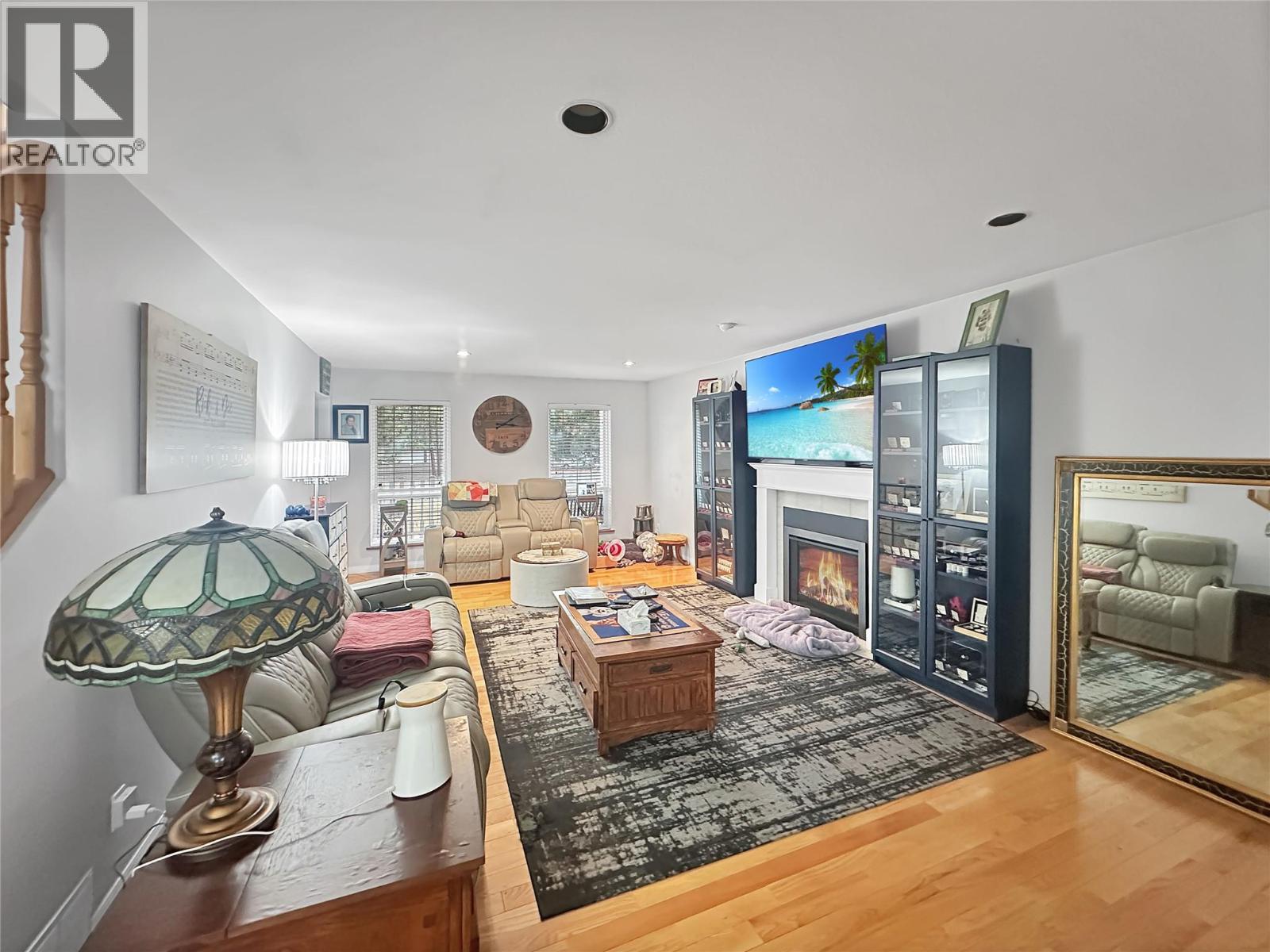 100 DEERVIEW Crescent, Princeton