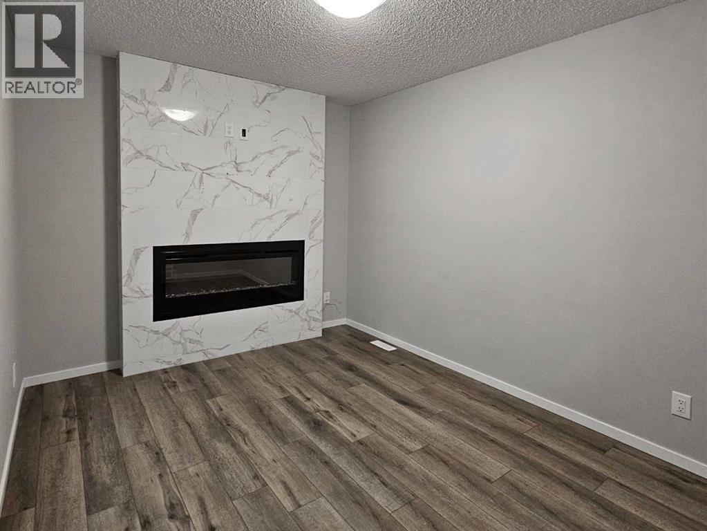 Single Family House for Sale in   Avenue NW Carrington Calgary 