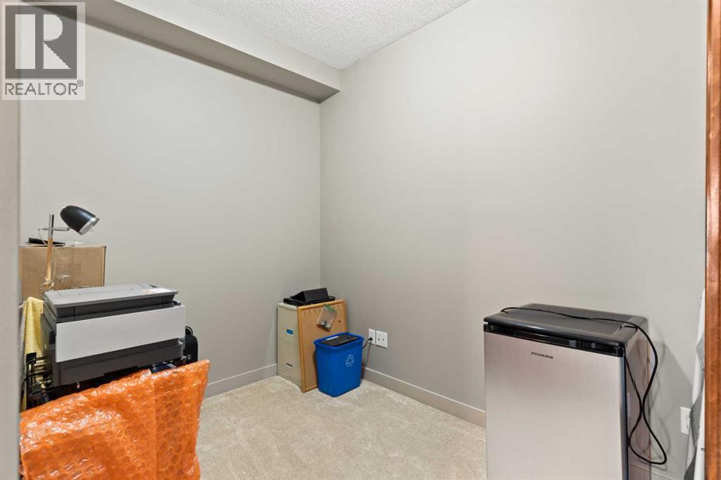 Single Family House for Sale in   Lake Fraser Drive SE Lake Bonavista Calgary 