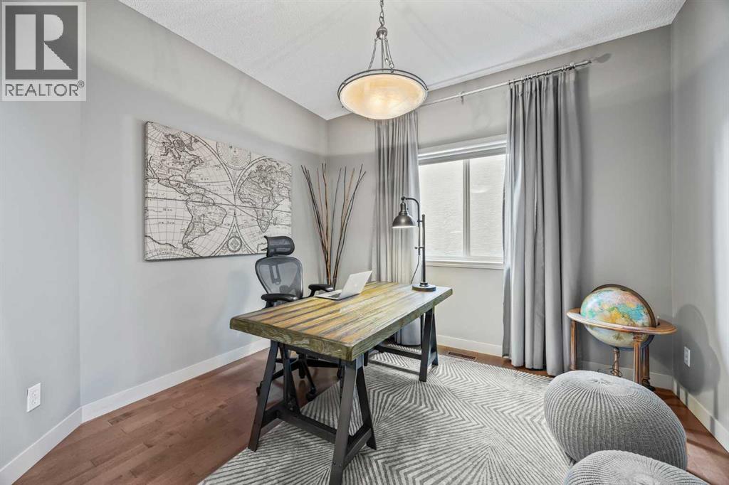 Single Family House for Sale in  Tuscany Drive NW Tuscany Calgary 