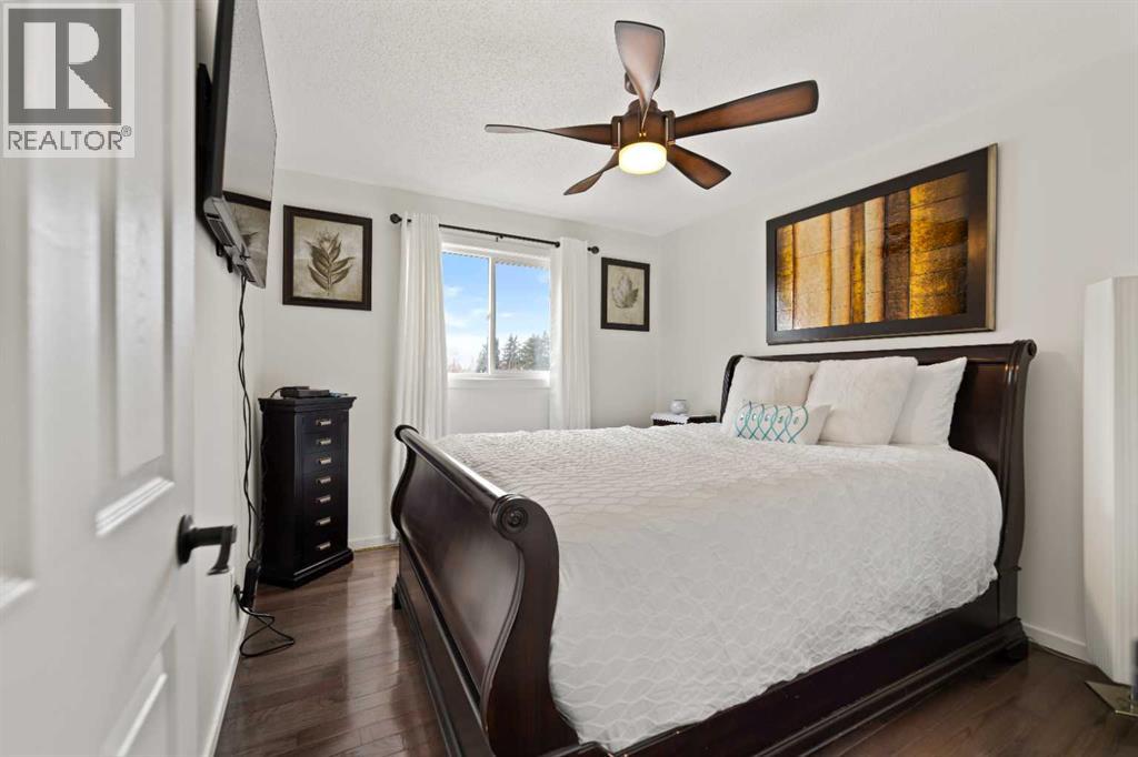 Single Family House 4 Level for Sale in   Avenue NE Pineridge Calgary 