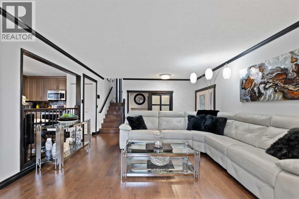 Single Family House 4 Level for Sale in   Avenue NE Pineridge Calgary 