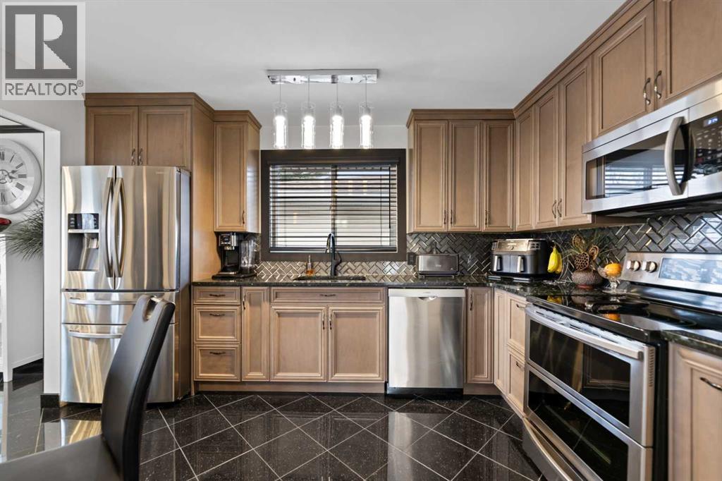 Single Family House 4 Level for Sale in   Avenue NE Pineridge Calgary 