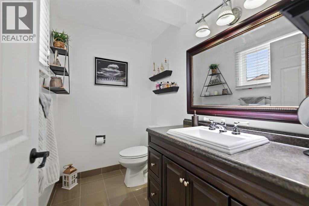 Single Family House 4 Level for Sale in   Avenue NE Pineridge Calgary 