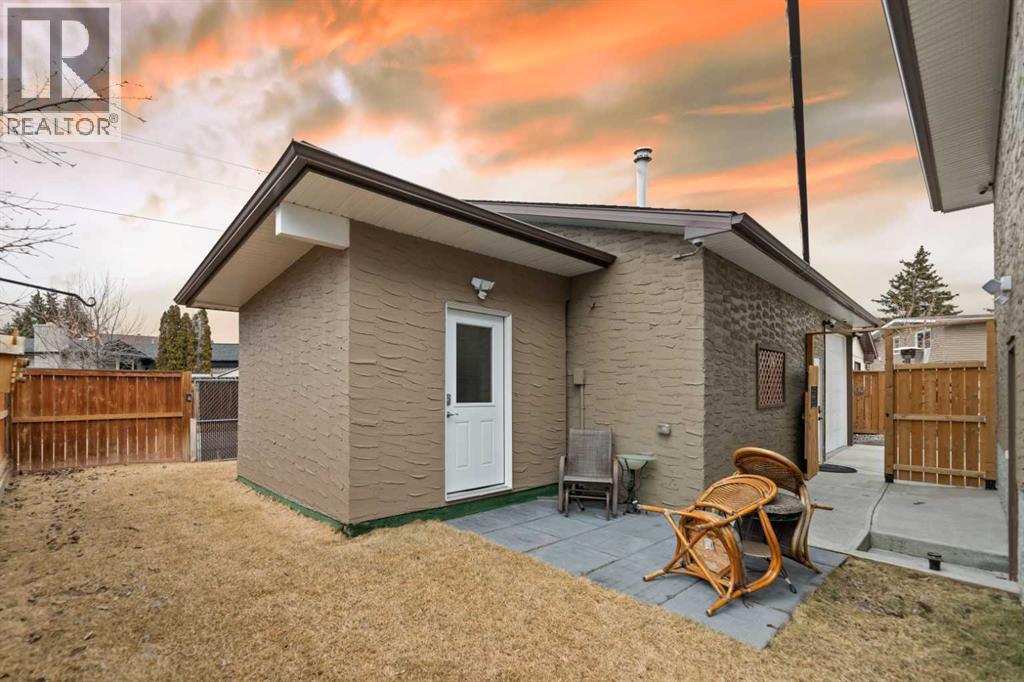 Single Family House 4 Level for Sale in   Avenue NE Pineridge Calgary 