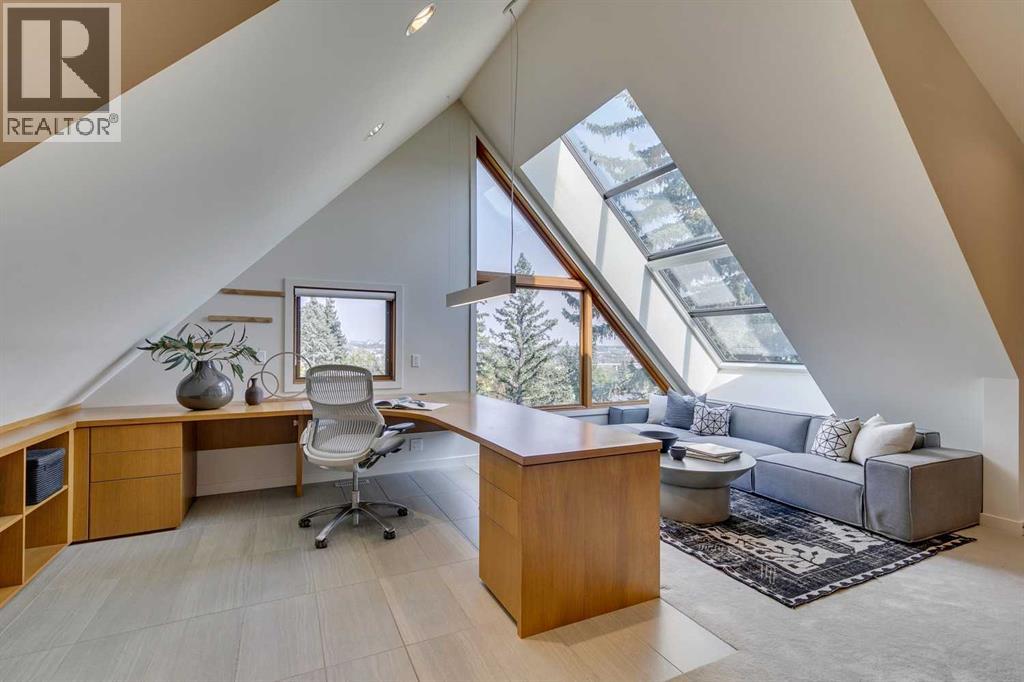 Single Family House for Sale in  Sunderland Avenue SW Scarboro Calgary 