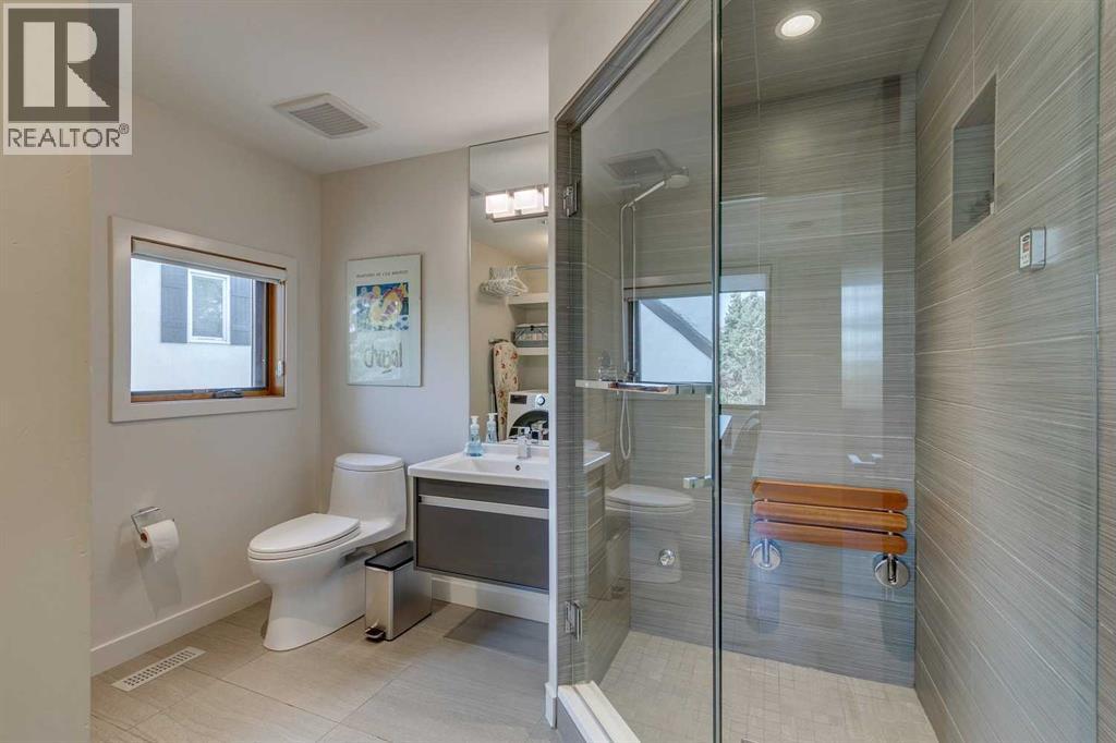 Single Family House for Sale in  Sunderland Avenue SW Scarboro Calgary 