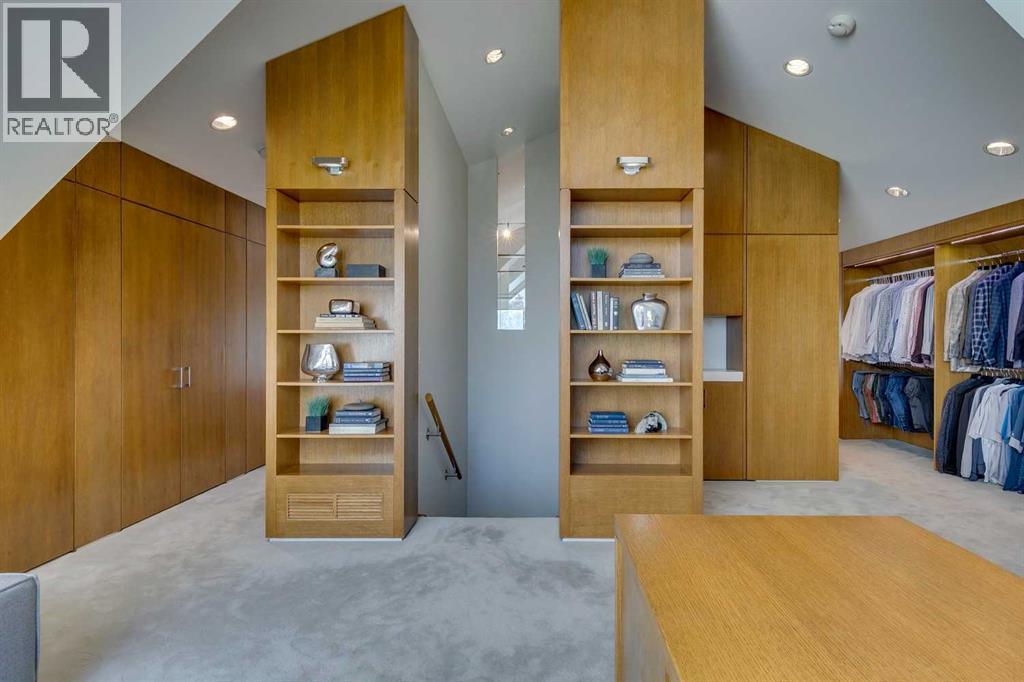 Single Family House for Sale in  Sunderland Avenue SW Scarboro Calgary 