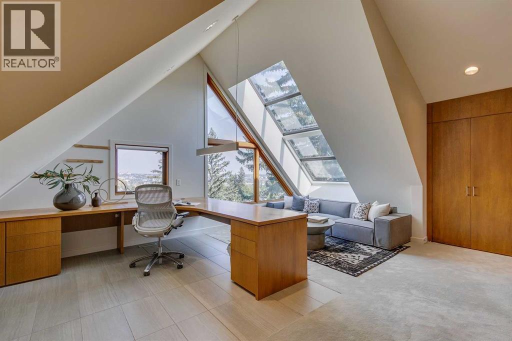 Single Family House for Sale in  Sunderland Avenue SW Scarboro Calgary 